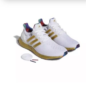 NEW Adidas Ultraboost 5 DNA Title IX Cloud White/Gold Metallic Size 8